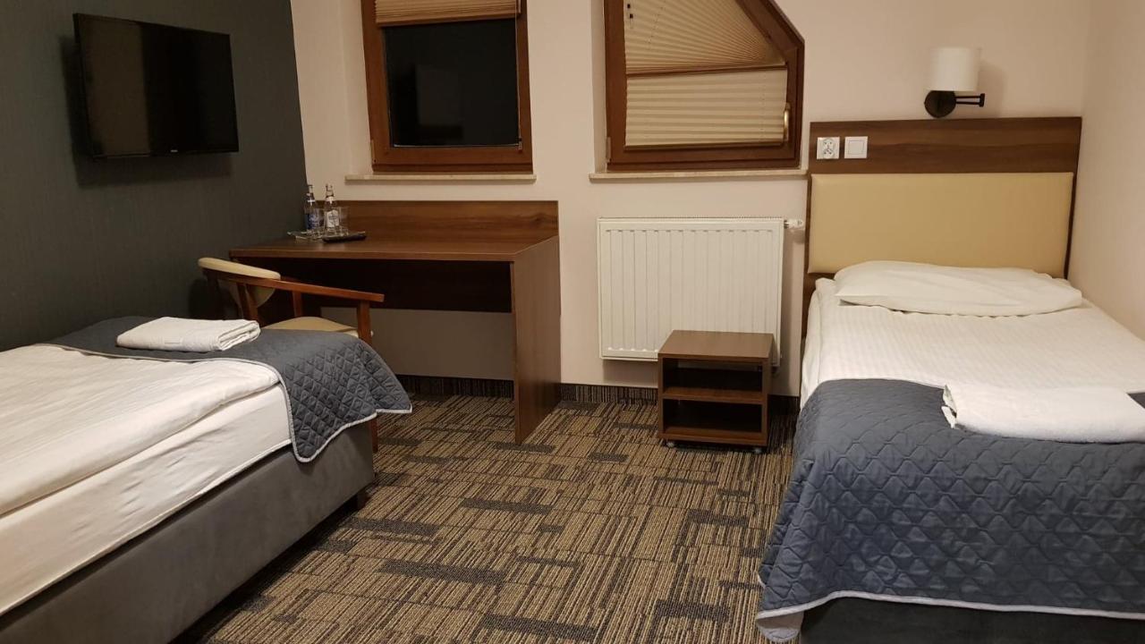 Centrum Promocji Lesnictwa W Mucznem Lutowiska Exteriör bild