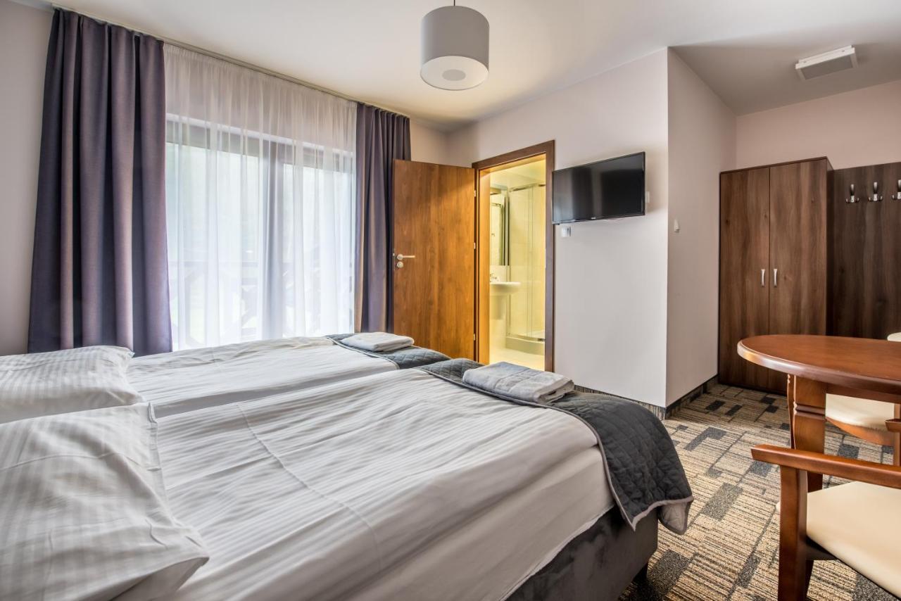Centrum Promocji Lesnictwa W Mucznem Lutowiska Exteriör bild