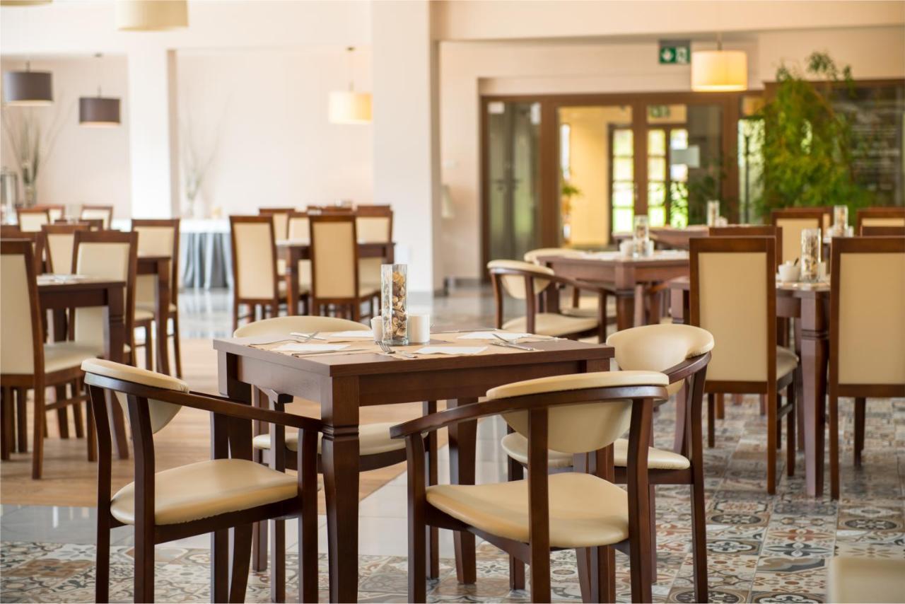 Centrum Promocji Lesnictwa W Mucznem Lutowiska Exteriör bild