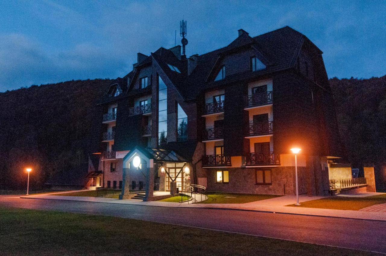 Centrum Promocji Lesnictwa W Mucznem Lutowiska Exteriör bild